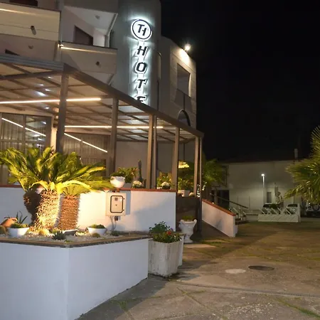 Tafuri 3*